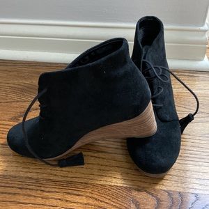 Black lace-up wedge comfort bootie